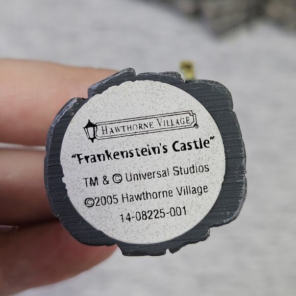 Hawthorne Village Universal Monster Frankenstein Castle Light Figurine Halloween - Picture 16 of 16